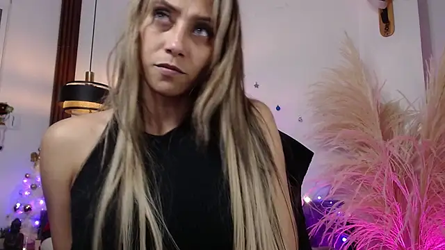 salome_drasin's cam snapshot