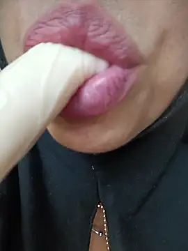 zahra_Jalid's cam snapshot