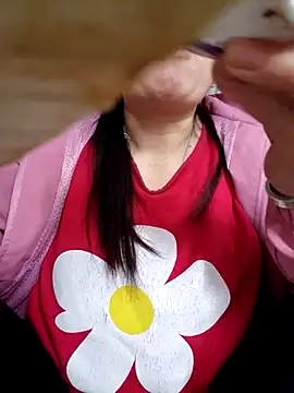 yoowwmr's cam snapshot