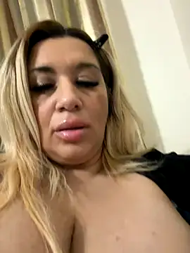 TheeaBlanco's cam snapshot