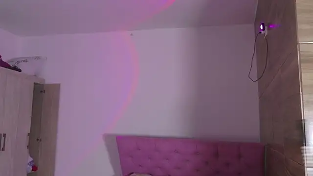 EmillieX's cam snapshot