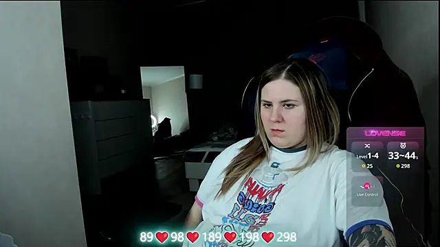 Olivia_Munk's cam snapshot