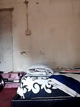 PetiteSquirtQueen's web cam