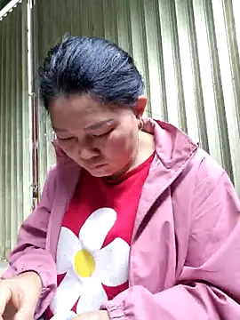 yoowwmr's cam snapshot