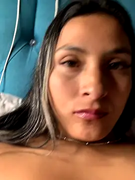 Cami_Leon2's cam snapshot