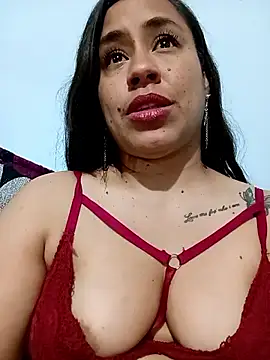 kamila_lovee's cam snapshot