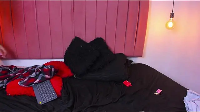 ana_foxi's cam snapshot