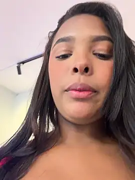 MIAROGGERSS's cam snapshot