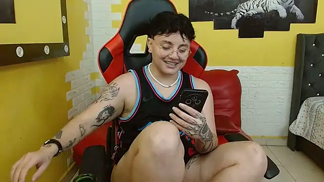 isabeautyx19's web cam