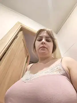 Cute_flower_fun's cam snapshot