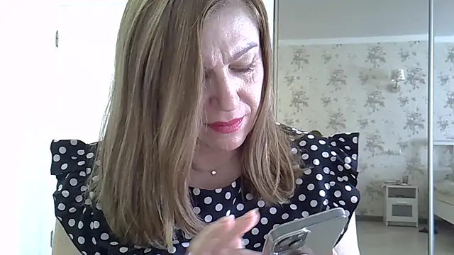 Alexandra-Rosee's cam snapshot