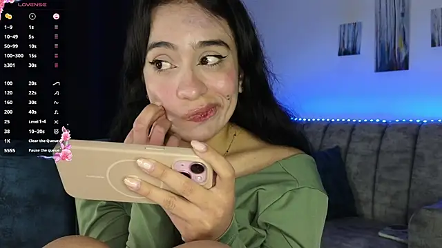 ZaraDames_'s cam snapshot