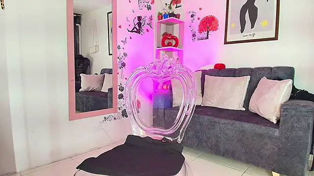 zully_jones's cam snapshot