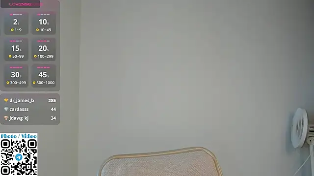 Helen_Spark's cam snapshot