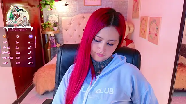 meghan_nill's cam snapshot