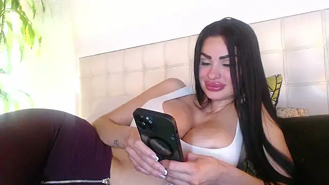 _Pamela_doll's cam snapshot