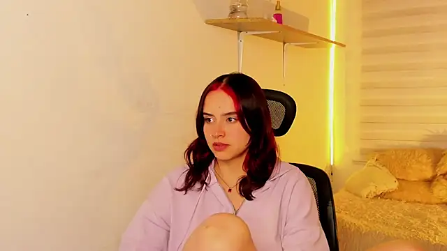 Emily_Lindey's cam snapshot