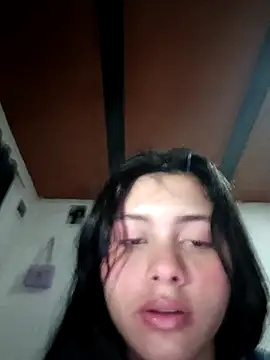 Isaa-bell's cam snapshot