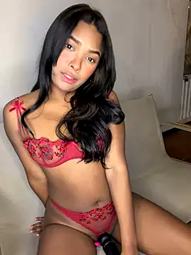 MIAROGGERSS's cam snapshot