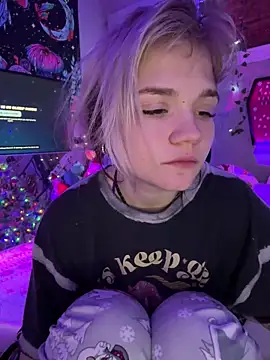 Cutiepiespanks's cam snapshot