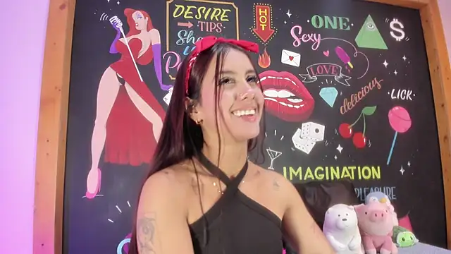 AlanaJones1's cam snapshot