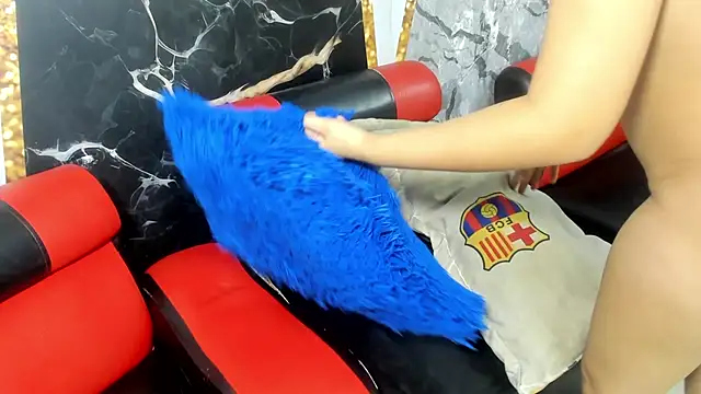 miacam-hot's cam snapshot