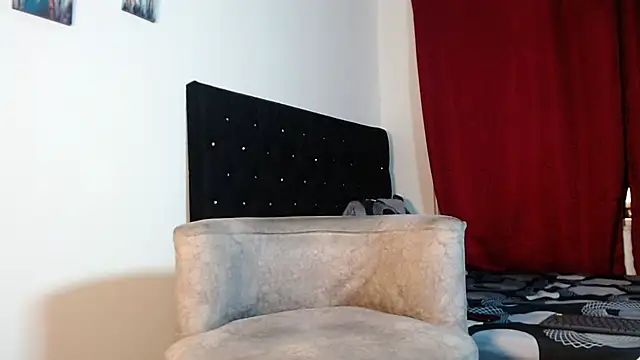 adriel_escalante's cam snapshot