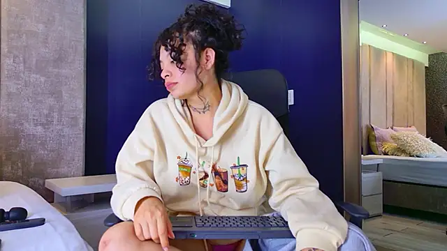 KatherineGomez's cam snapshot