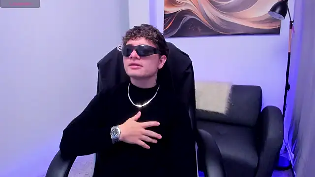 Leoo_Miller's cam snapshot