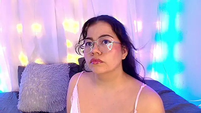 LilyRousee's cam snapshot