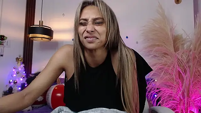 salome_drasin's cam snapshot