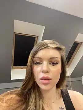 MarilynNova's cam snapshot