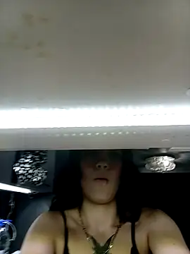 jov_and_thomas's cam snapshot