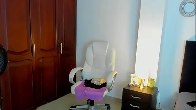 kathyajhonss's cam snapshot