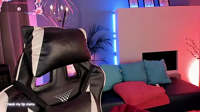 Megan_inked's cam snapshot