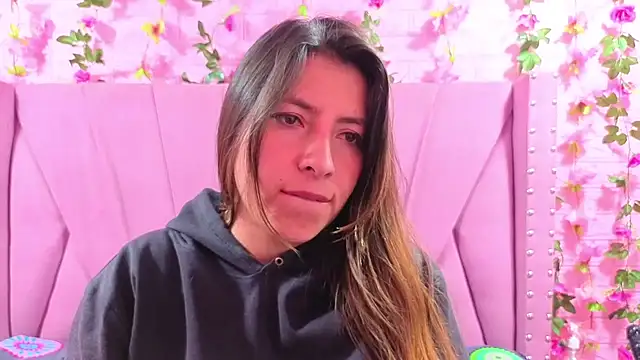 Alyy_Brown's cam snapshot