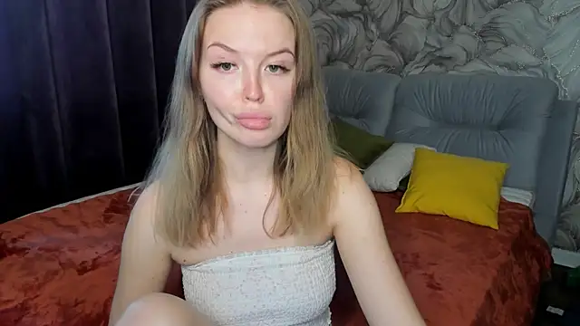 LaurennHill's cam snapshot