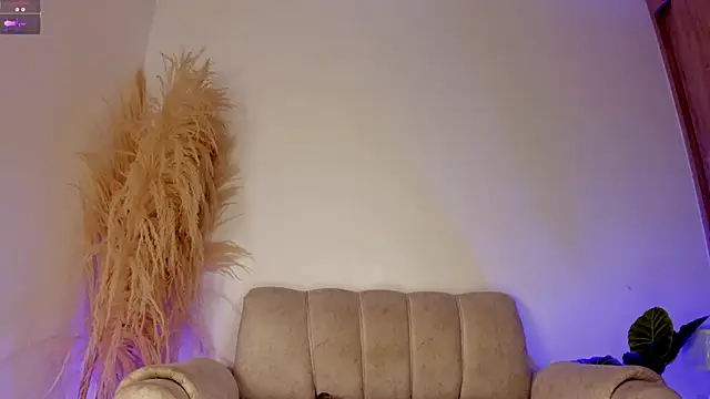 sara_gwen's cam snapshot