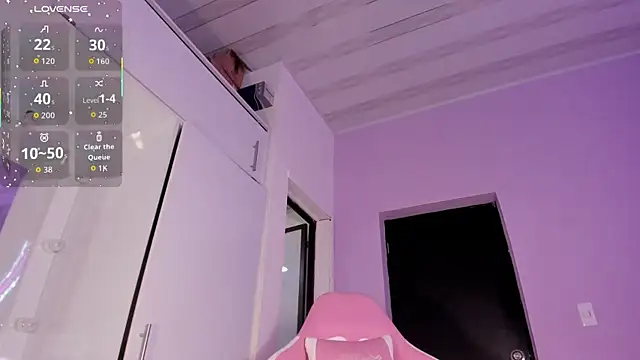 daphne_courtis's cam snapshot