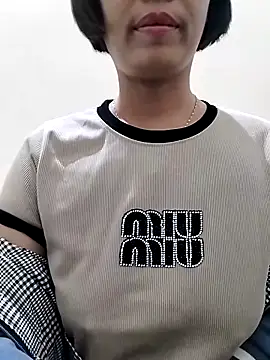 love_sexy090's cam snapshot