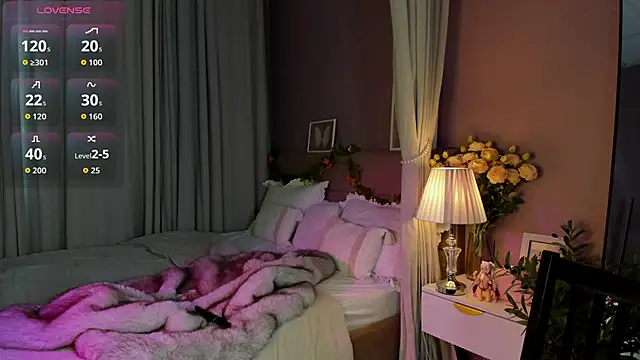 Nikki_Kai's cam snapshot