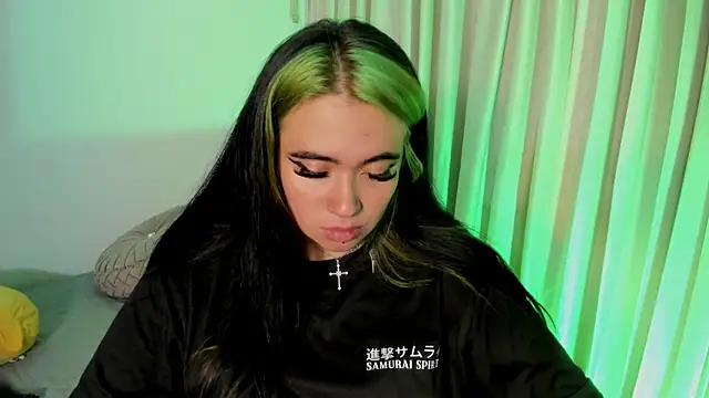 Lilith_Zenith_'s cam snapshot