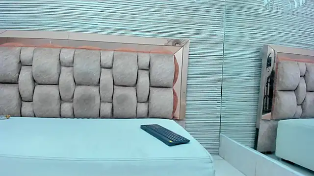 claire_bonny's cam snapshot