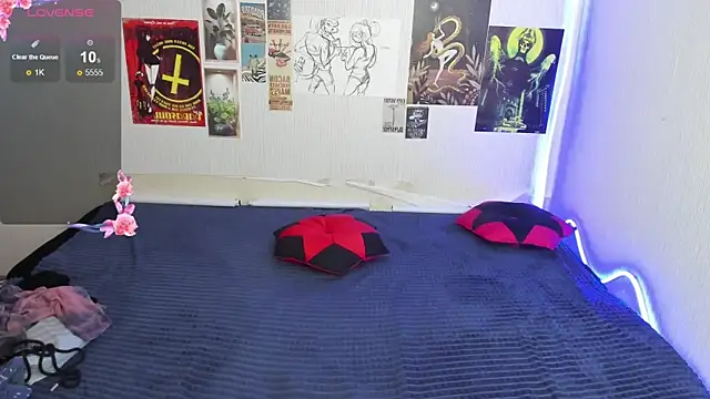 Cattie_w_'s cam snapshot