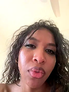 IamCrystal2's cam snapshot