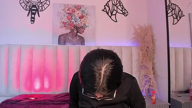 Isabella_Crofts's cam snapshot