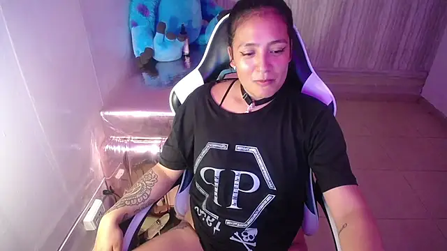 tamara_brown_t's cam snapshot