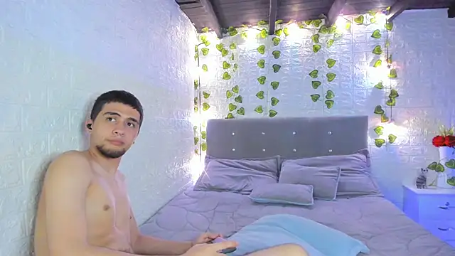 andyxraven_'s cam snapshot