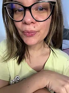 Zyrella live sex cam