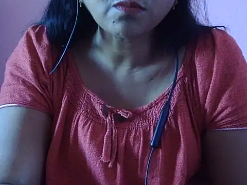 Pooja-suman's cam snapshot